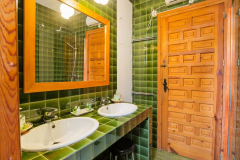 caa88576-8146-4a5c-9088-c01b50bfbfcd